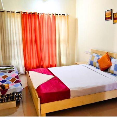 Golden Magnolia Homestay Bangalore Bagian luar foto